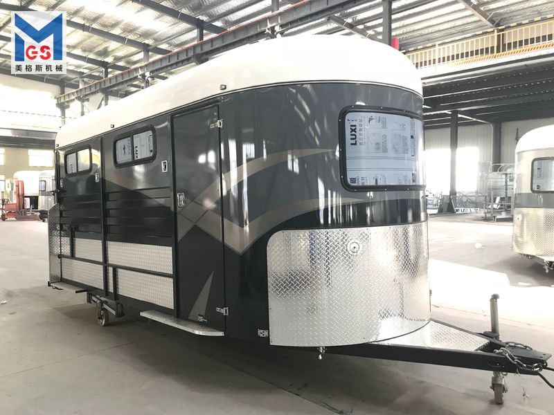 運馬拖車