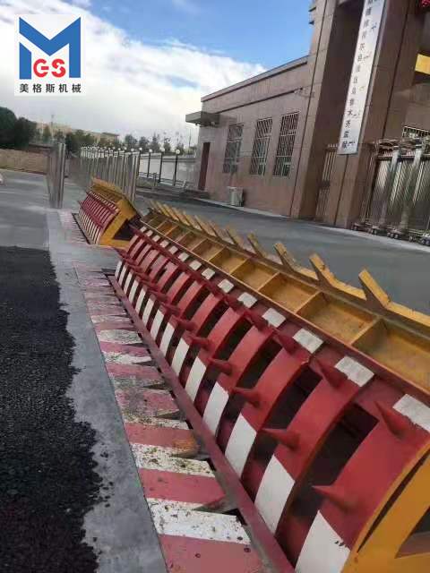 路障機